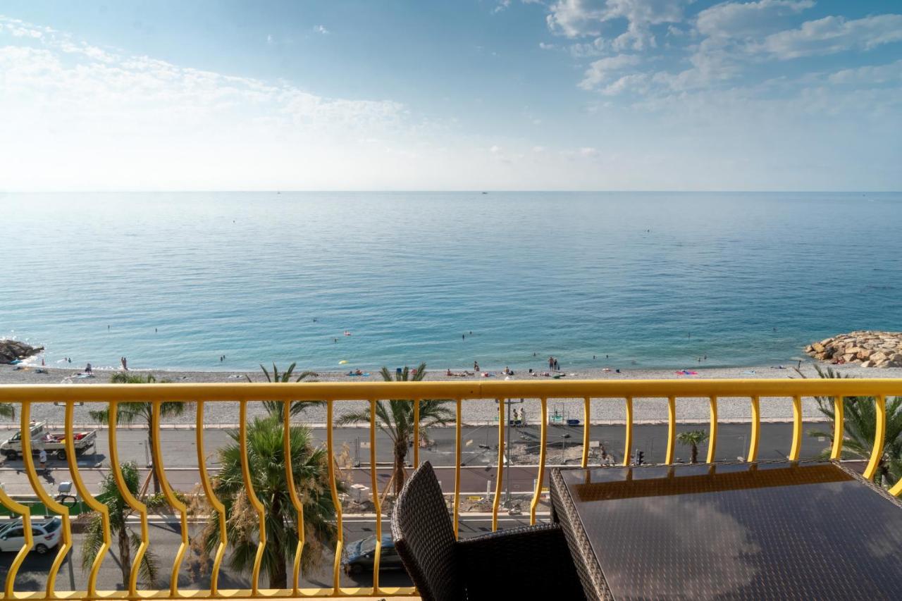 Beachfront Promenade Des * Nizza