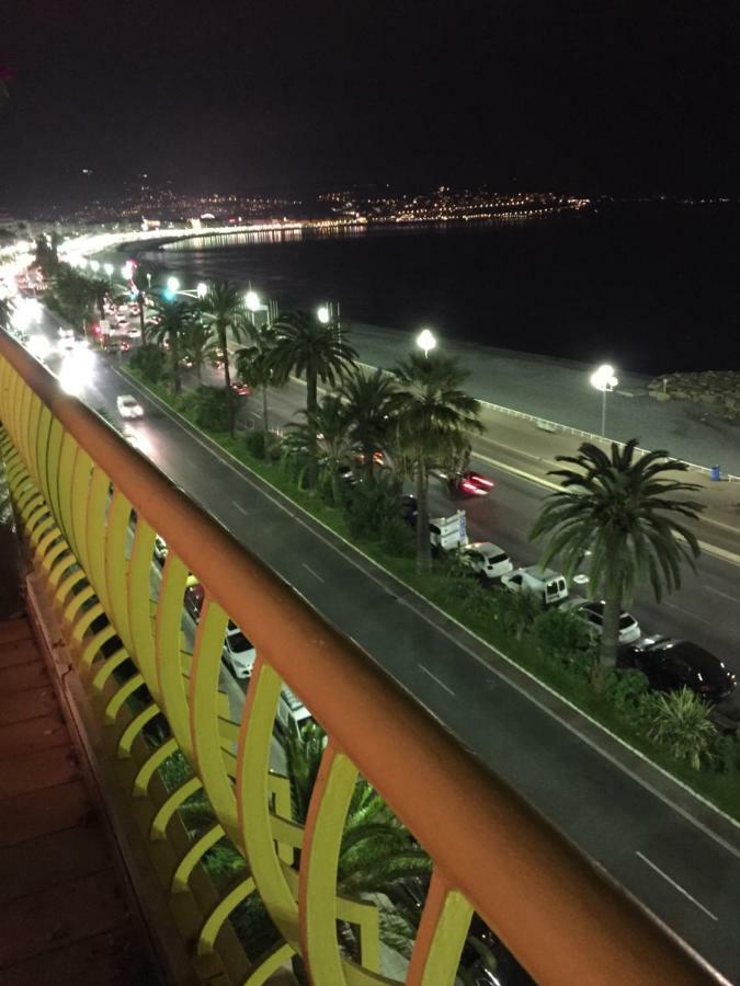 Beachfront Promenade Des